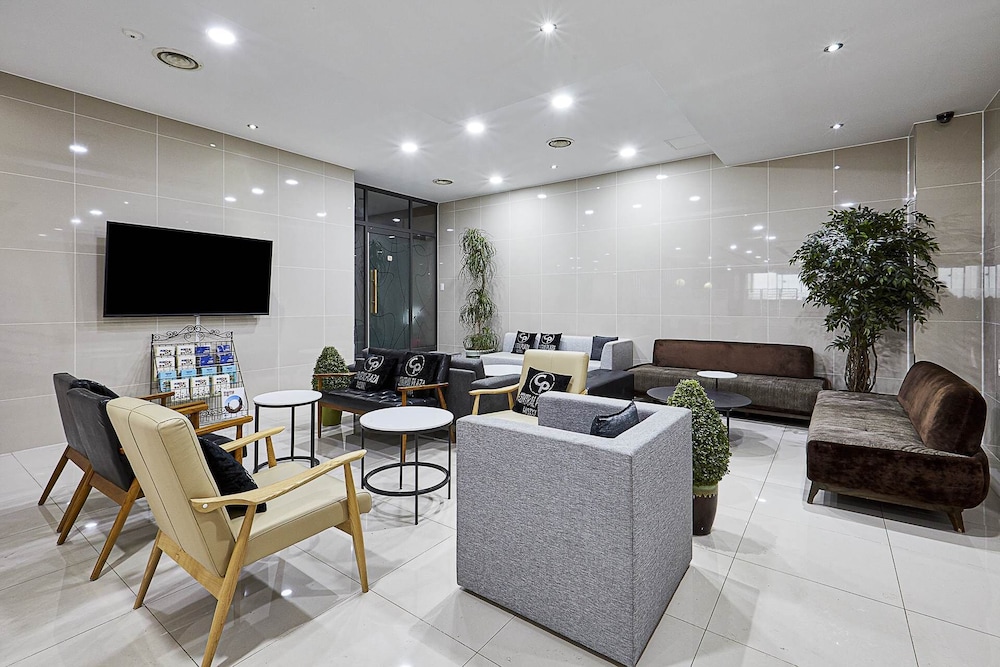 Central Plaza Hotel 42/50