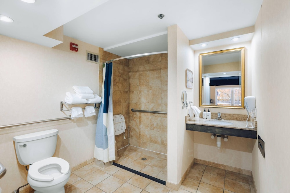 Hotel Downstreet, an Ascend Collection Hotel 49/50