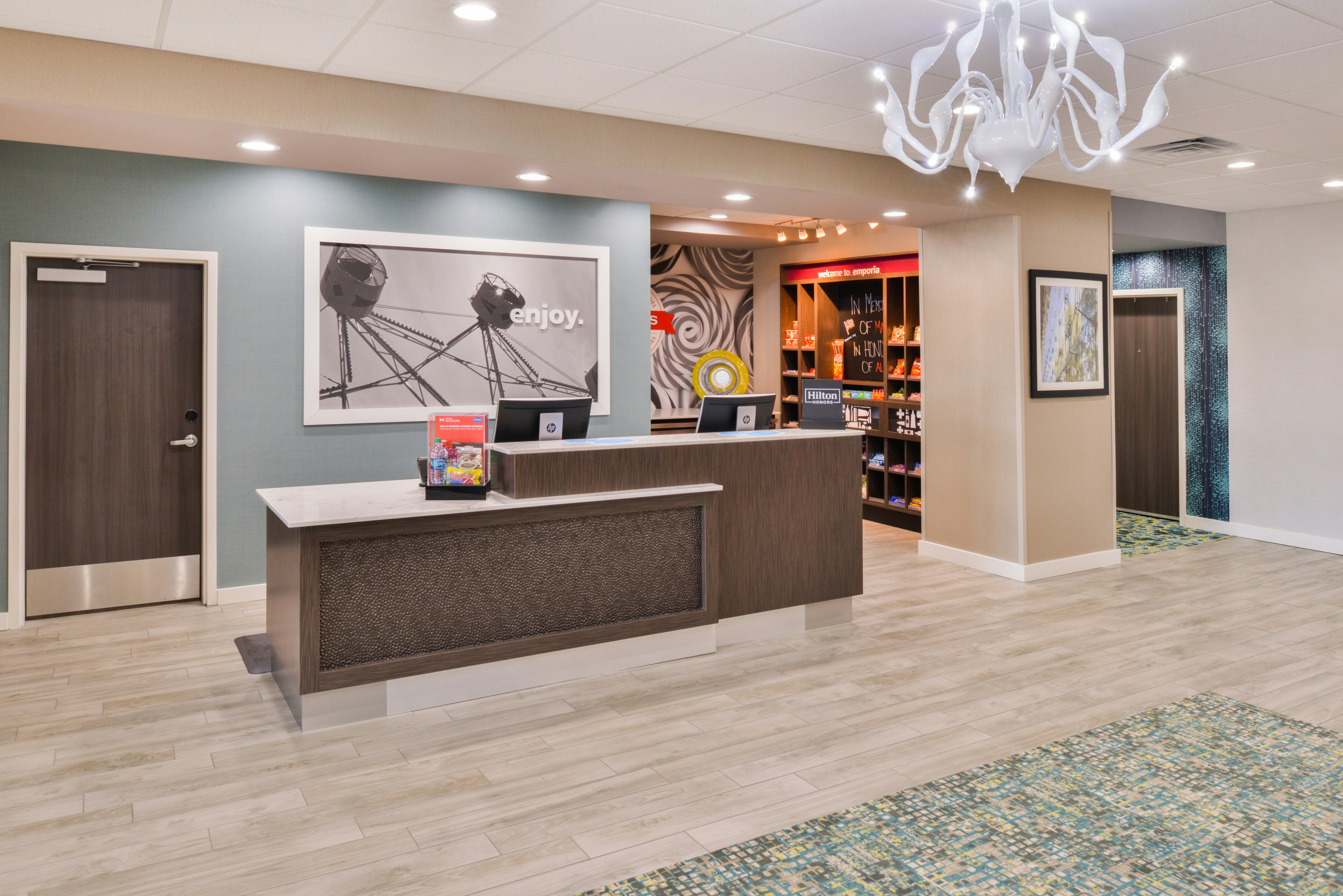 Hampton Inn Emporia Ks 1/27