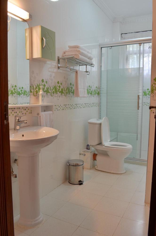 Fahari Palace Serviced Apartments 50/50