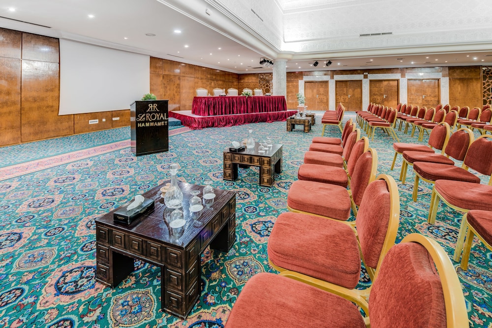 LE ROYAL HAMMAMET 37/50