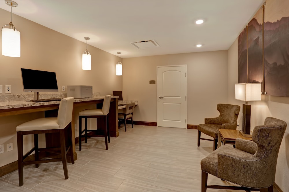 Staybridge Suites Overland Park - Kansas City S 36/69