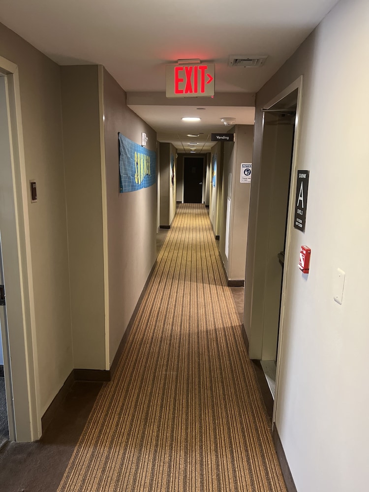 Cresthaven Inn Jamaica Jfk 9/50