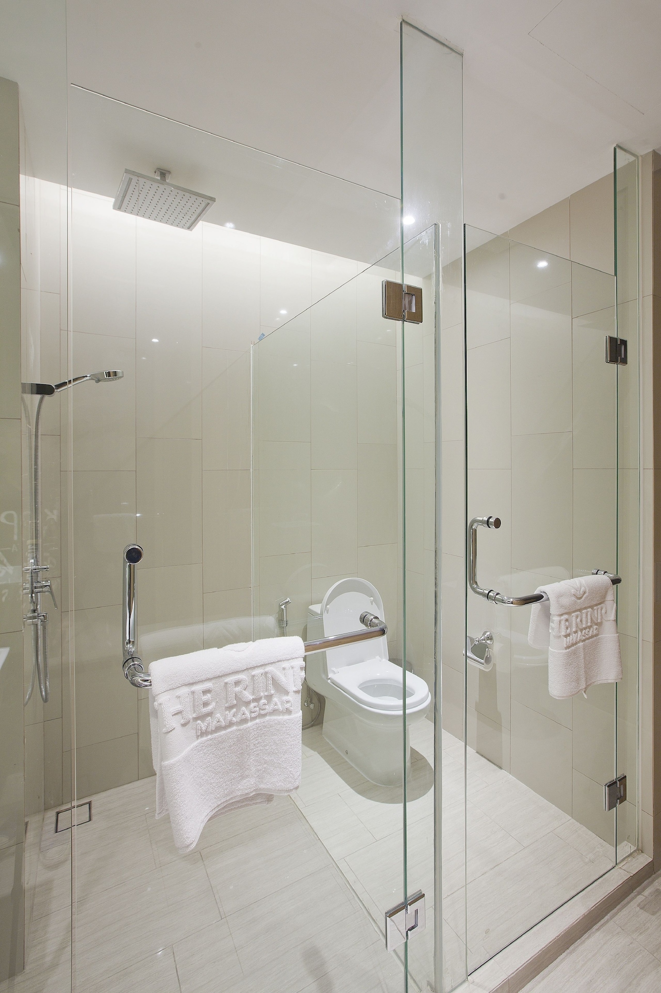 Premier, Twin Beds, Resort View، The Rinra Makassar 2/4