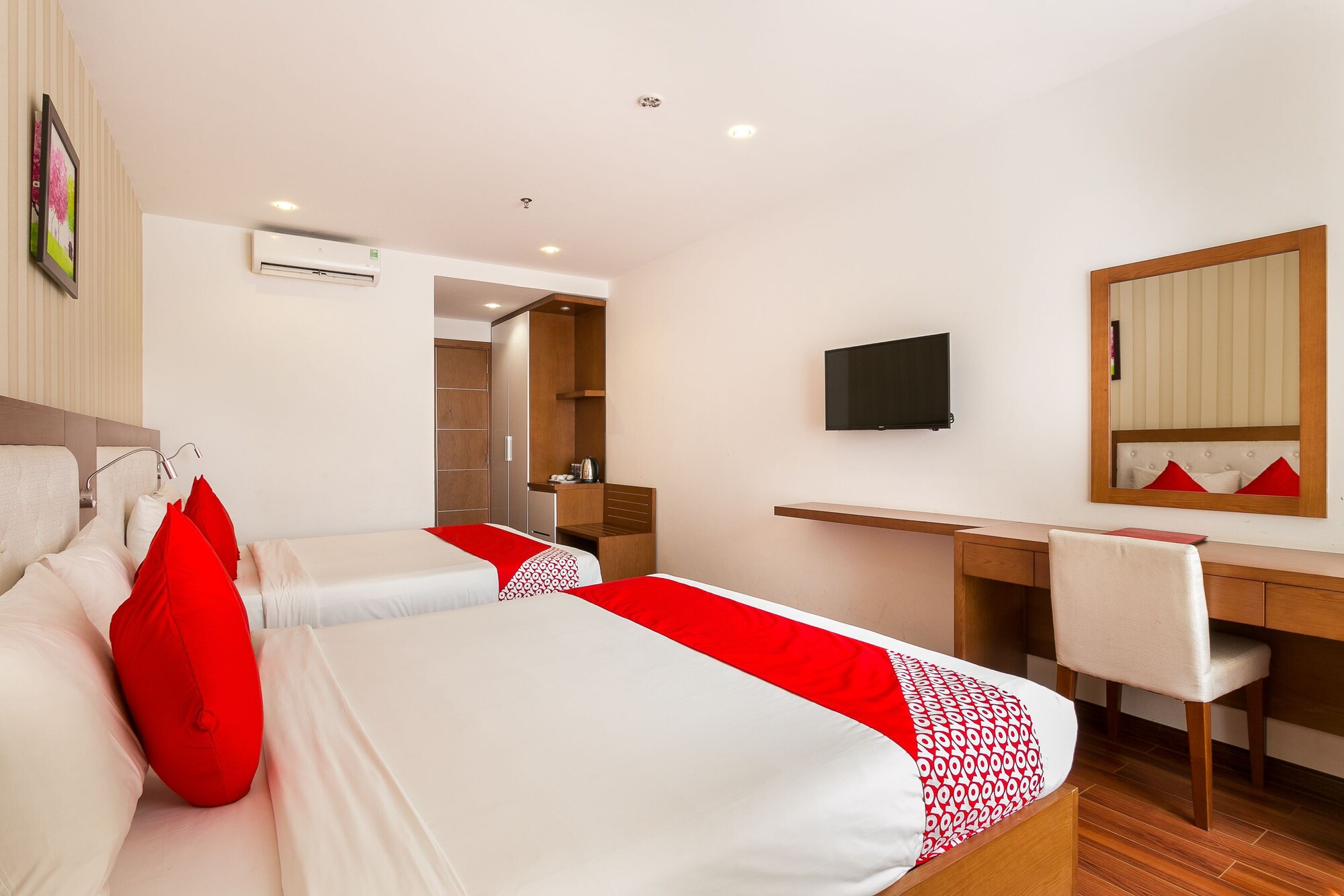 SUPERIOR, QUADRUPLE, 2 QUEEN BEDS