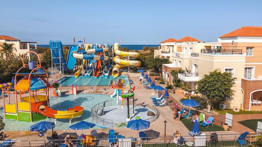 Chrispy Waterpark Resort 50/66