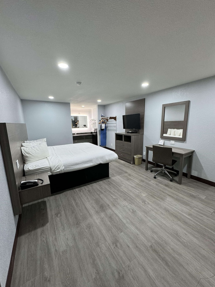 SureStay Hotel By Best Western Childress 11/18