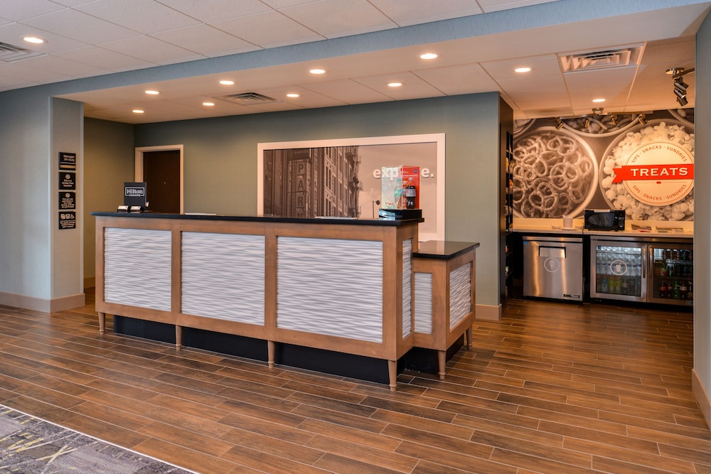 HAMPTON INN BY HILTON OMAHA AIRPORT, IA 7/27