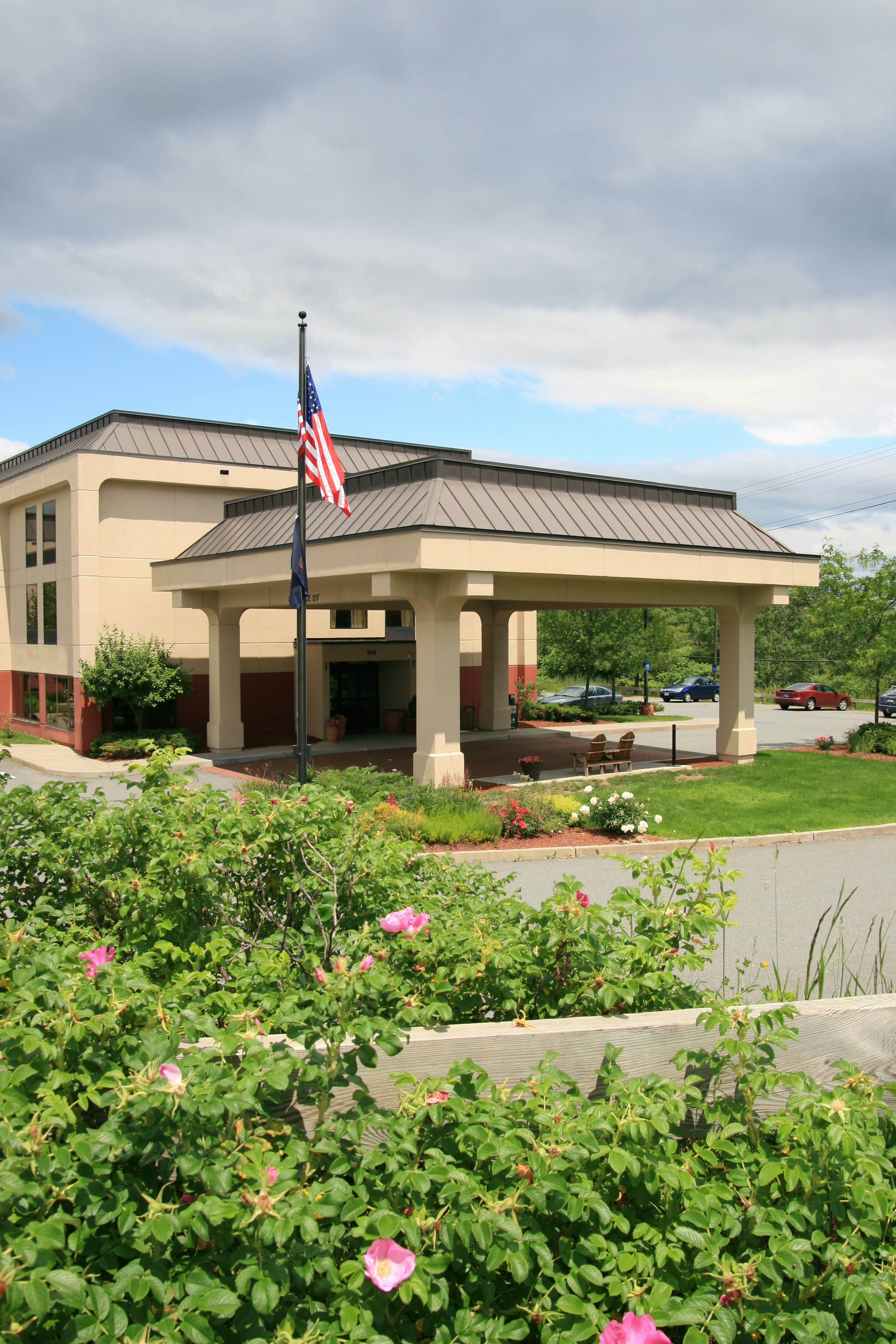 Hampton Inn White River Junction 80/81