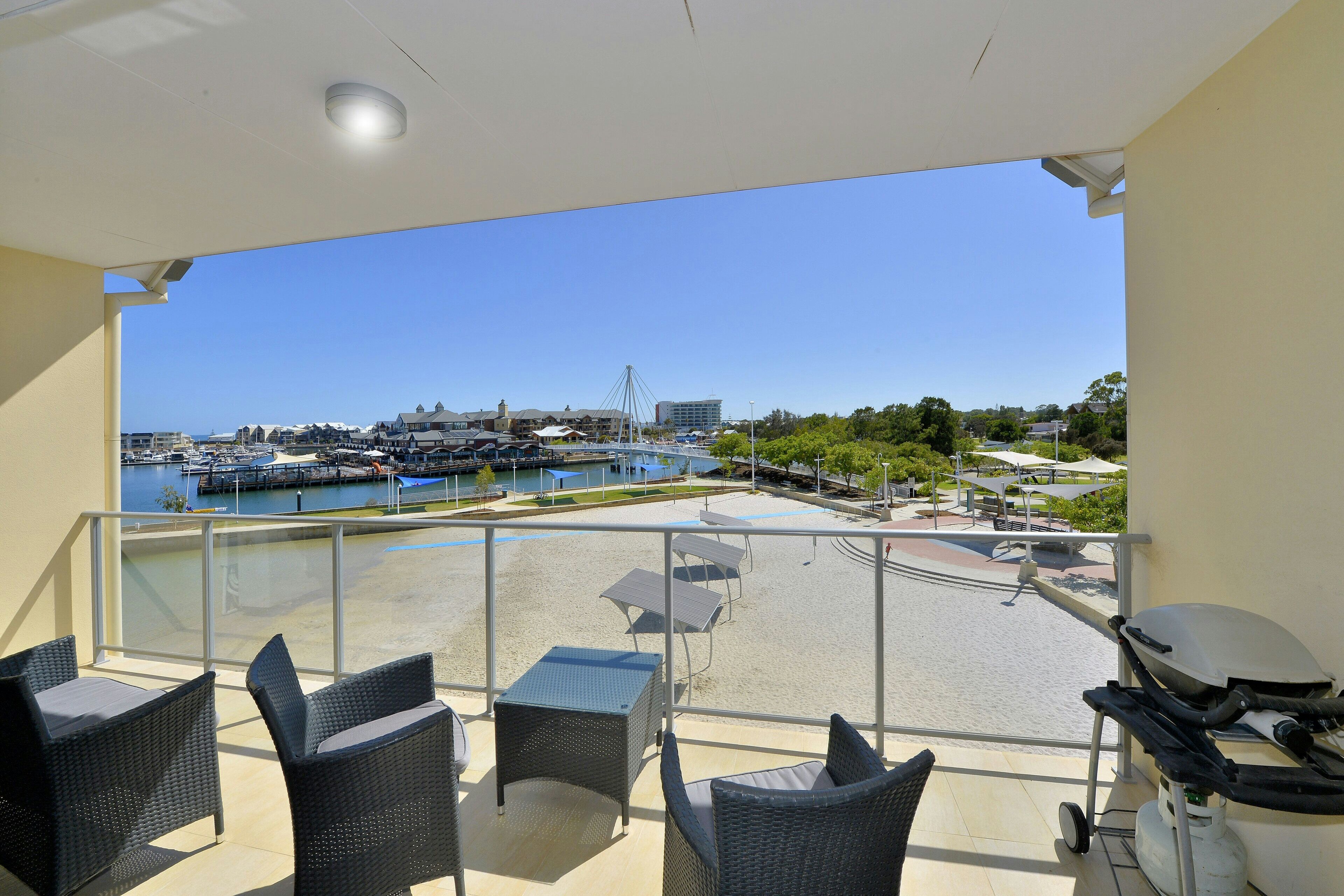 Dolphin Quay Apartments 37/71