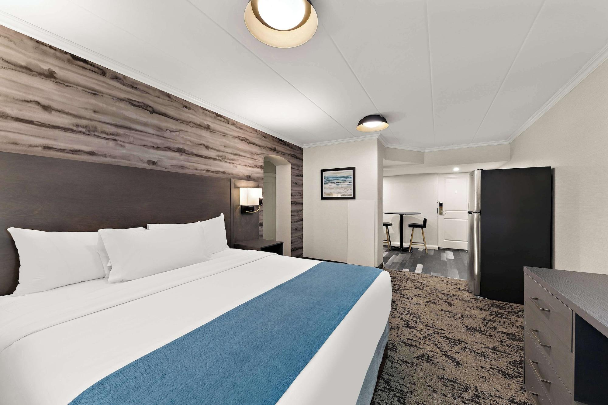 Suite, Multiple Beds, Kitchenette, Large
