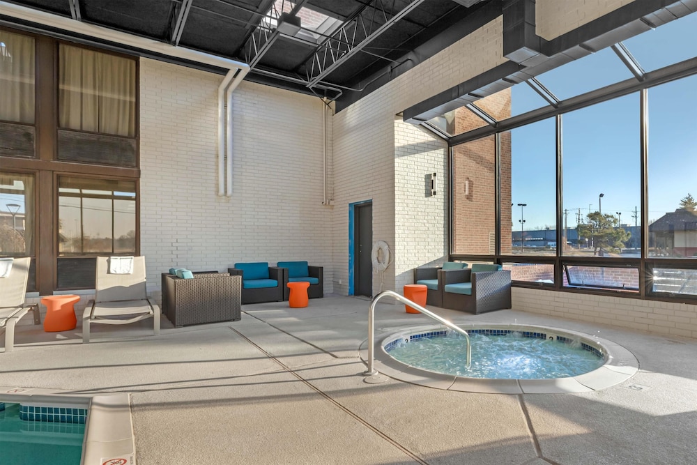 Drury Inn and Suites Joplin 21/50