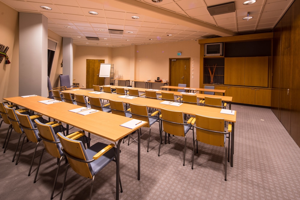 Lapland Hotels Saaga 45/53