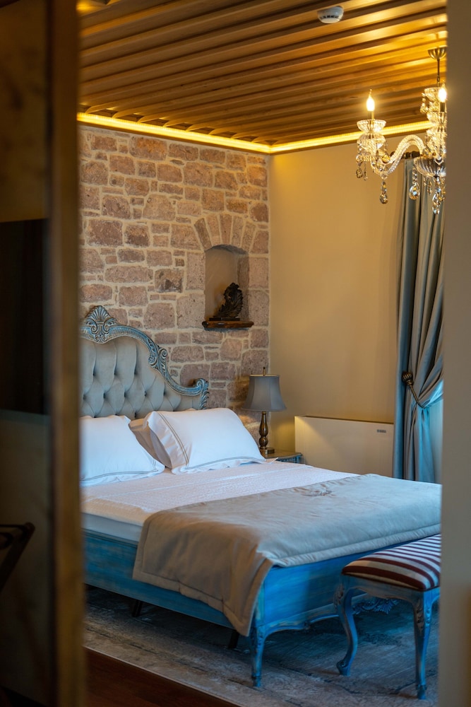 Cunda Baradiel Hotel 20/50
