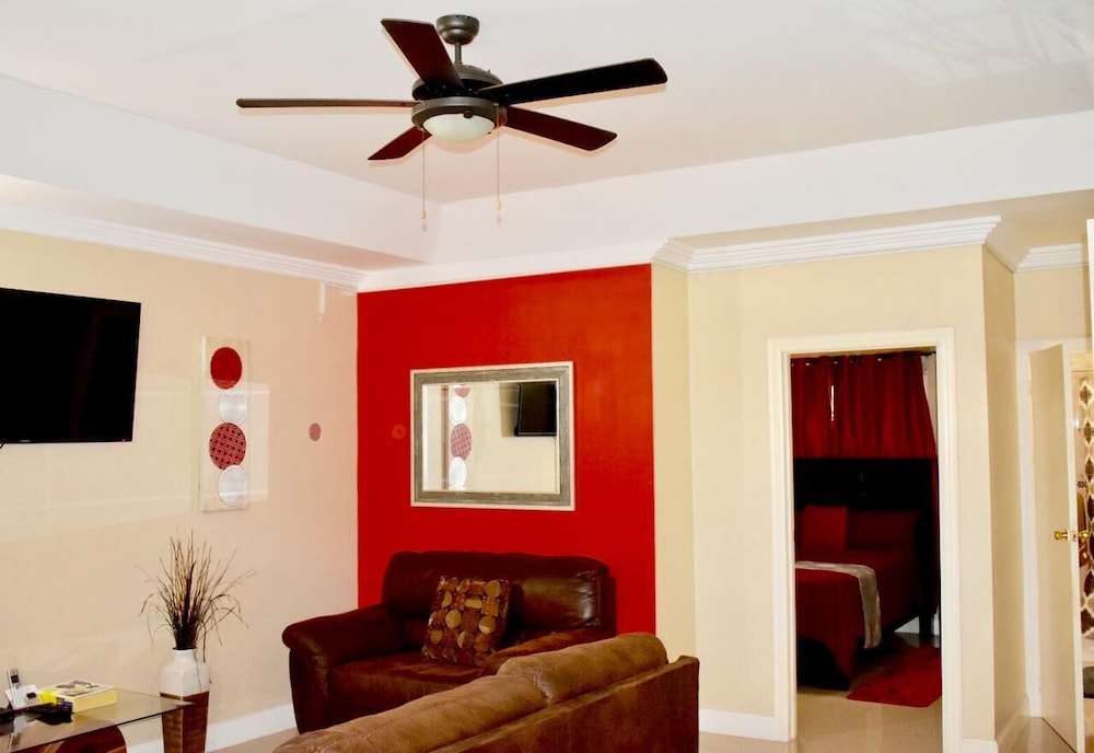 Kingston Guest Apartment At El Gabriel 6/9