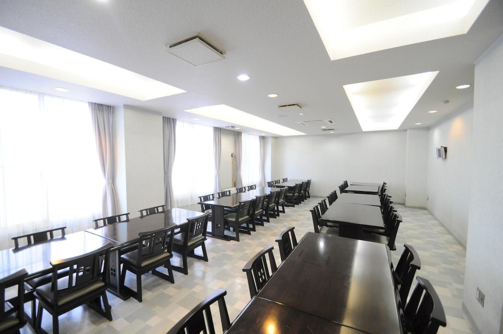 Hotel Saharin 35/50
