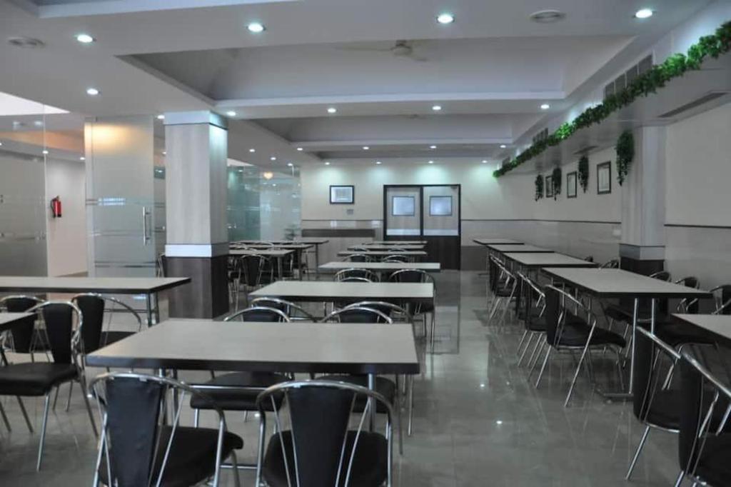 Hotel Krishna Sagar(NH 24) 18/20