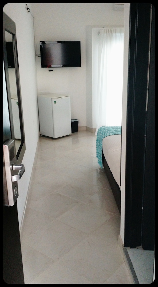 Hotel Manantial 35/68