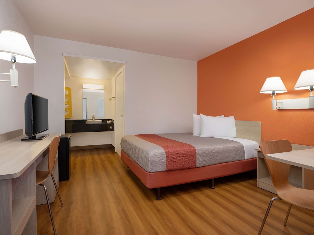 Motel6 Santa Maria, CA - North 19/43