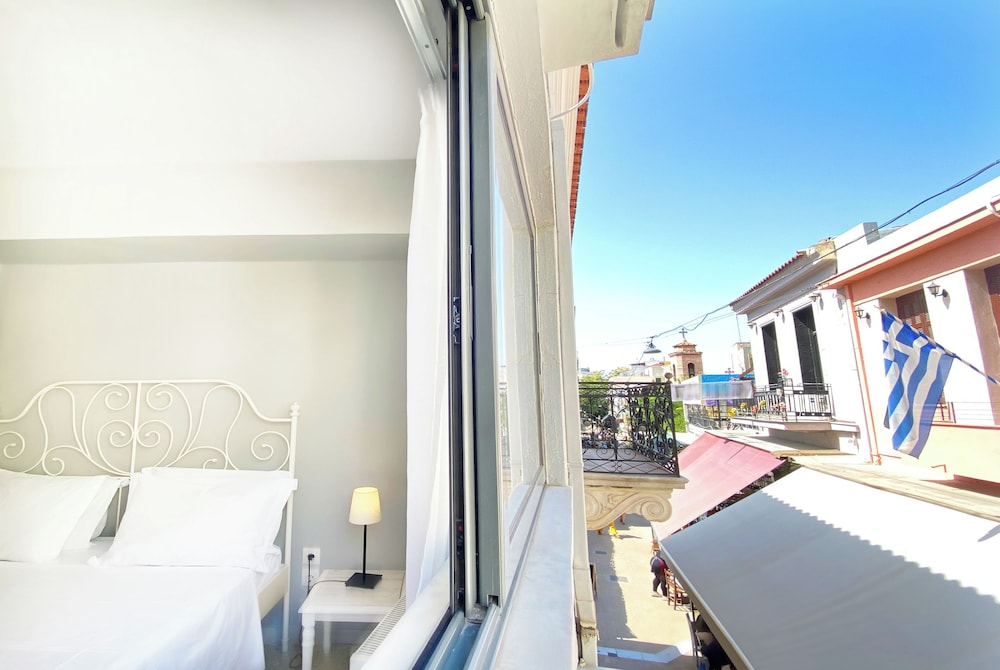 Live In Athens Short Stay Apartments 21/50