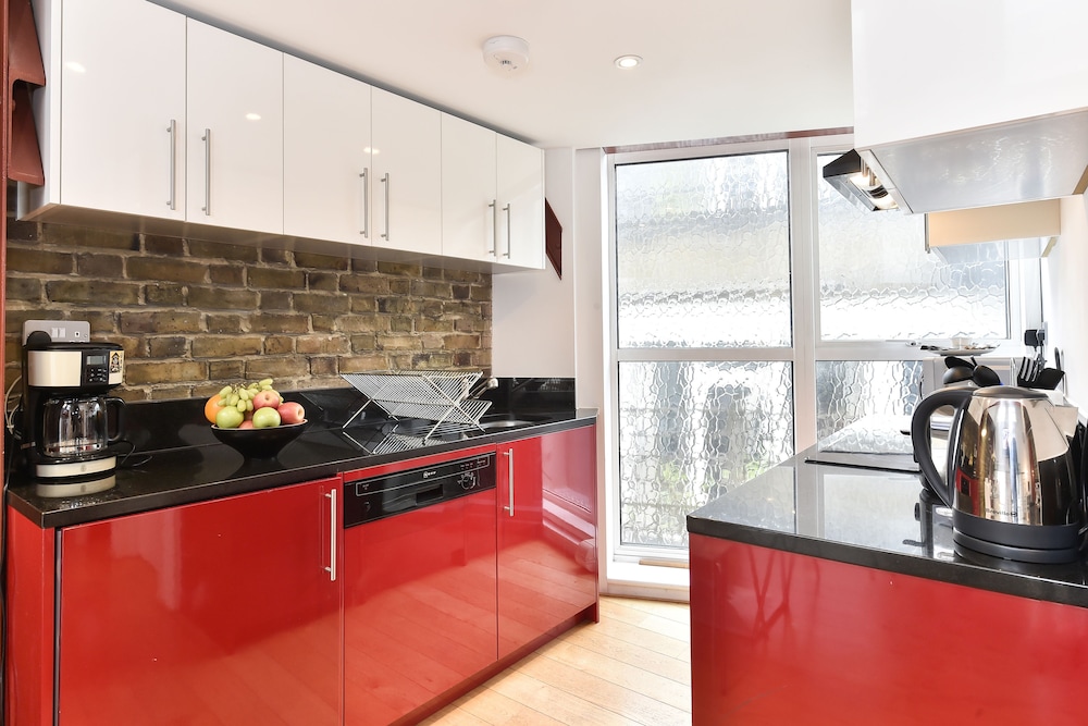 Camden Market Apartments 4/57