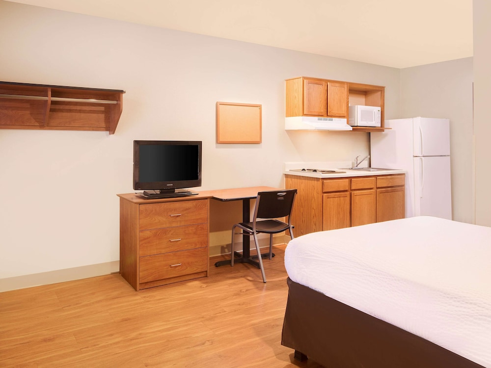 Extended Stay America Select Suites Fayetteville Fort Bragg 11/50