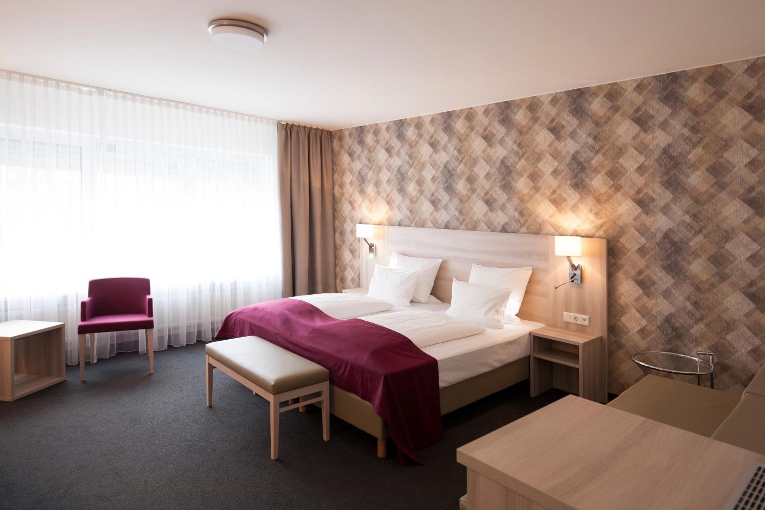 Top Hotel Senator 17/50