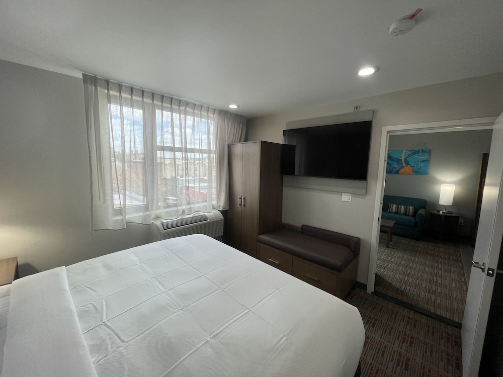 MainStay Suites Bronx - Belmont 15/61