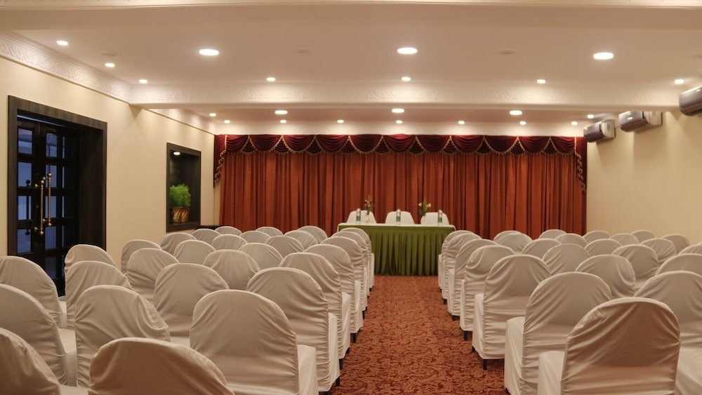 HOTEL GRAND CENTRAL 30/36
