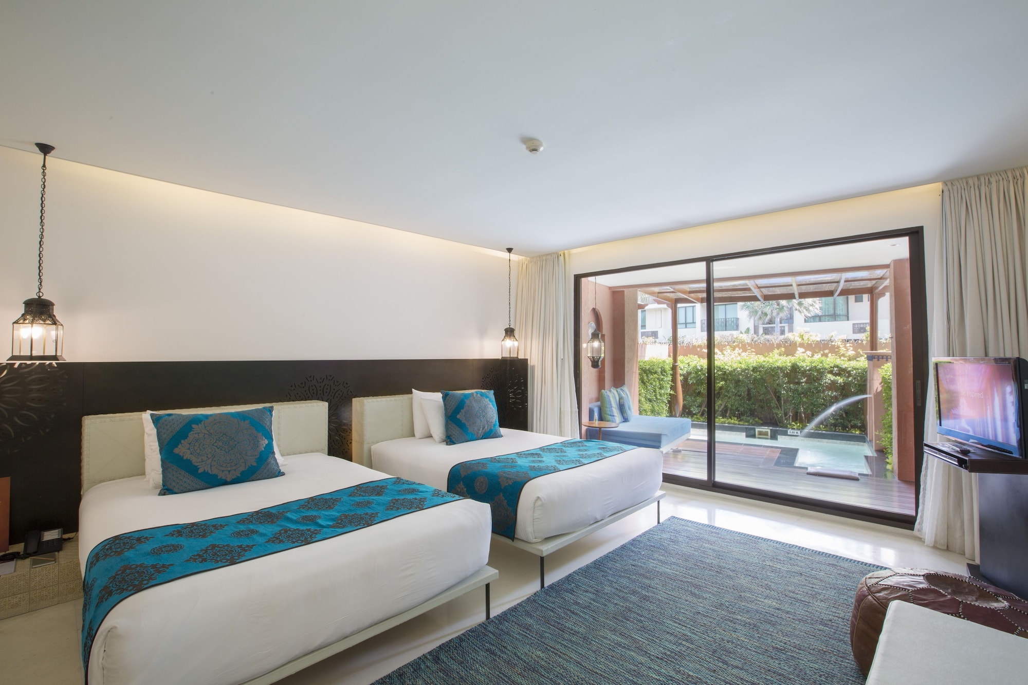Junior Suite, Pool View