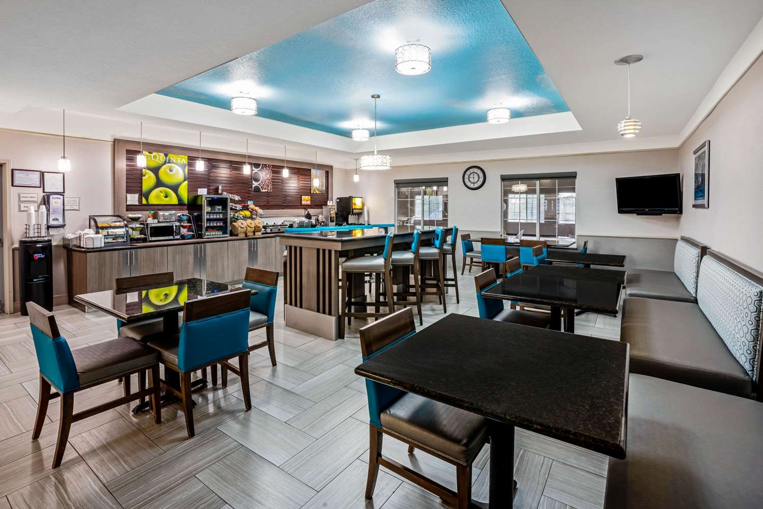 restaurant cafeteria