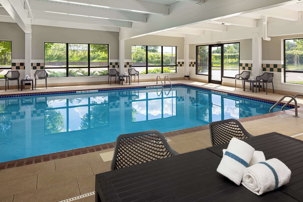 swimming pool spa