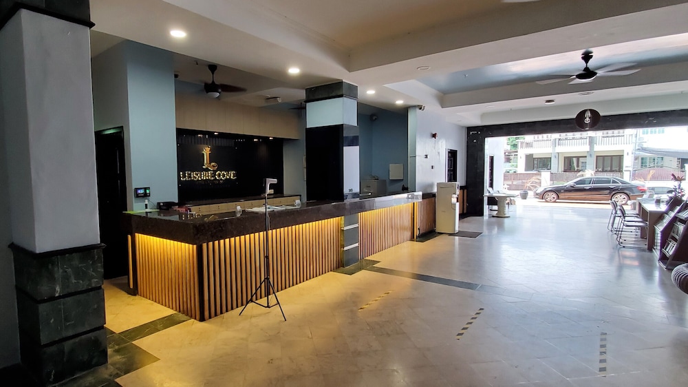 Leisure Cove Hotel Apartments 6/50