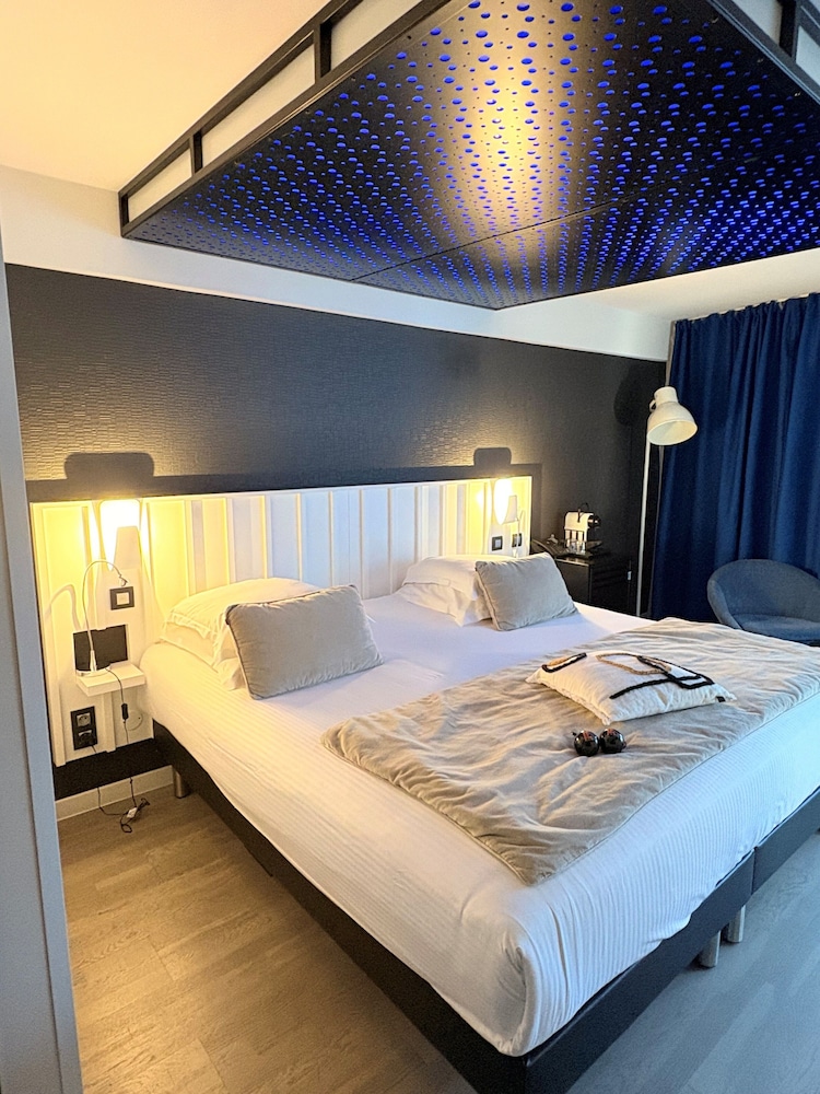 SUPERIOR, DOUBLE BED