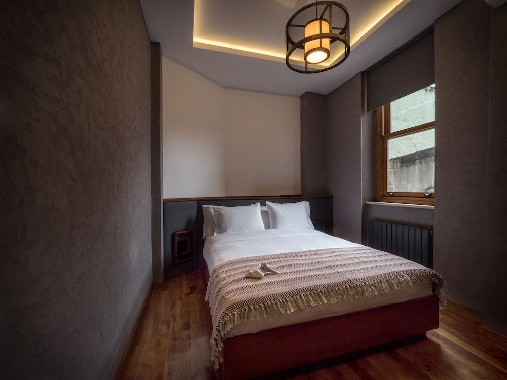 Inqlusif Hotel At Galata 10/28