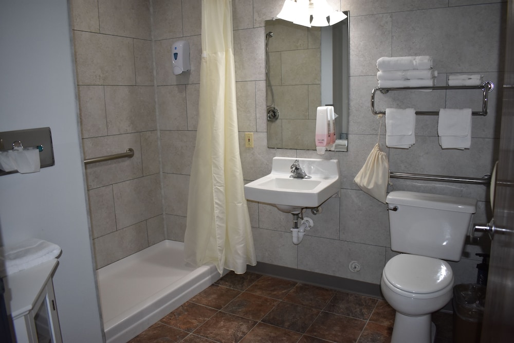 Heartland Hotel And Suites 59/62