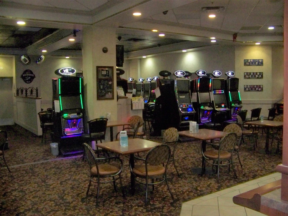 Continental Inn And Suites 40/50