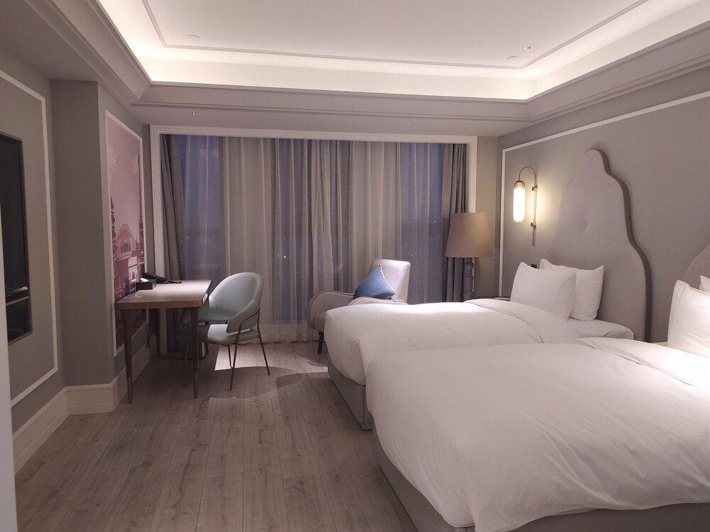 Mercure Hangzhou East Railway Station 23/56