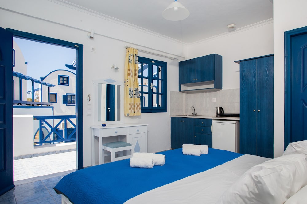 Roula Villa 11/50