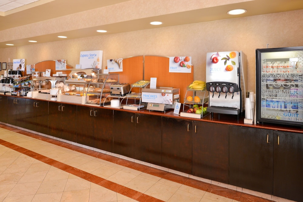 Holiday Inn Express Austin North Central 49/65