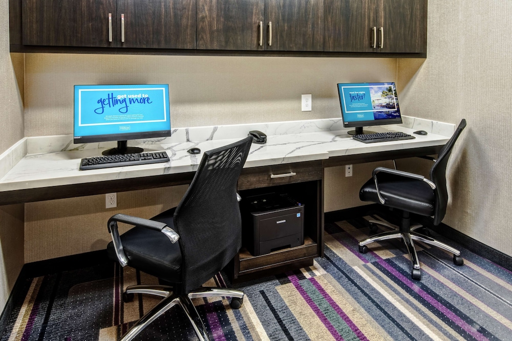 Hampton Inn Fresno Airport 33/38