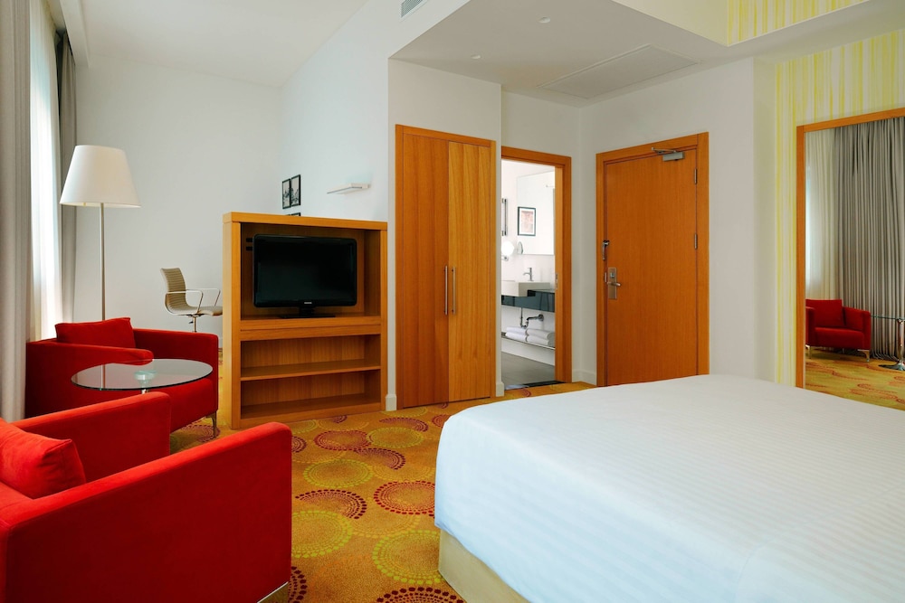 Courtyard By Marriott Budapest City Center Hotel 11/45