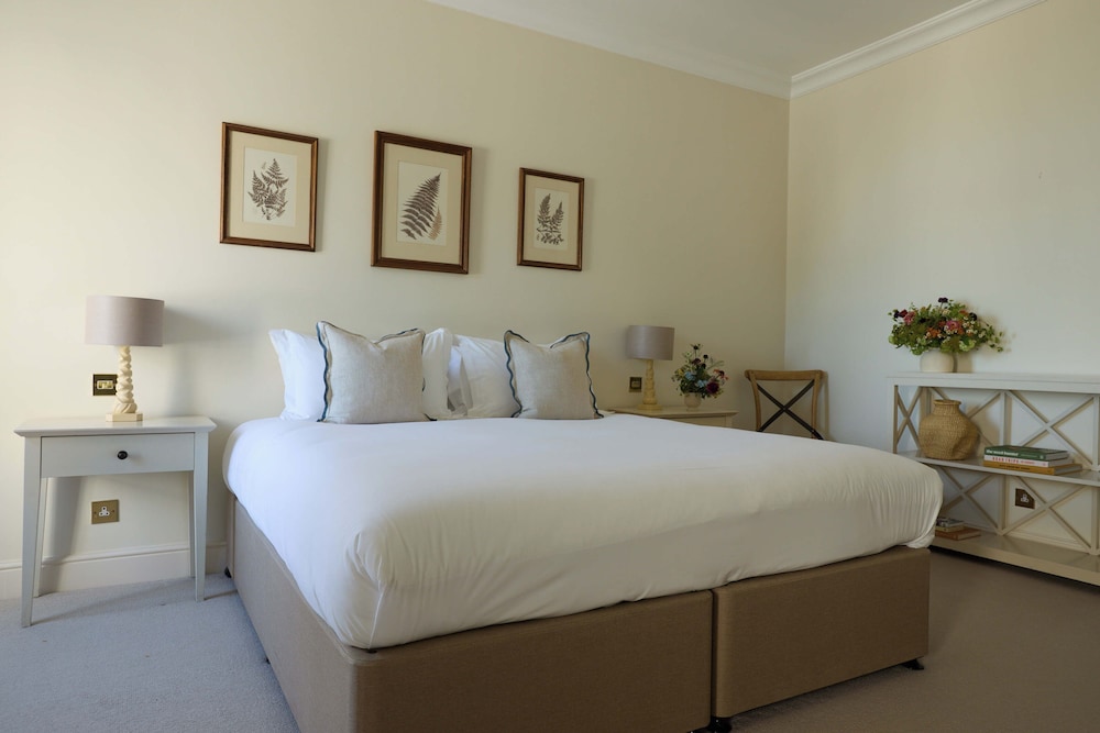 Superior, Double Bed, Valley View