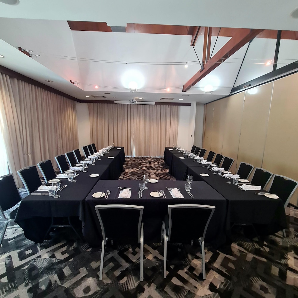 Mercure Darwin Airport Resort 70/83