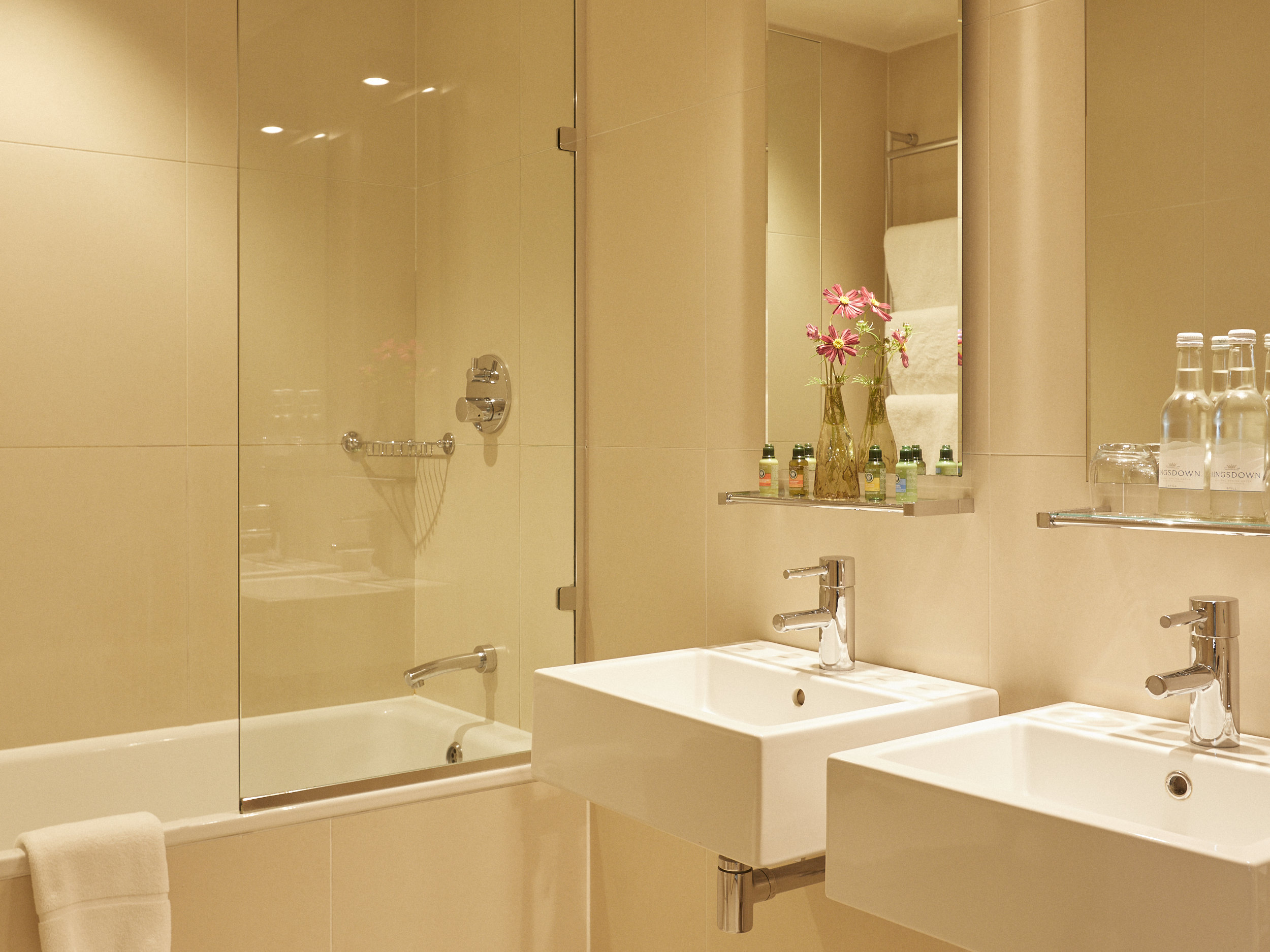 Georgian, Twin Beds، Durrants Hotel 2/2