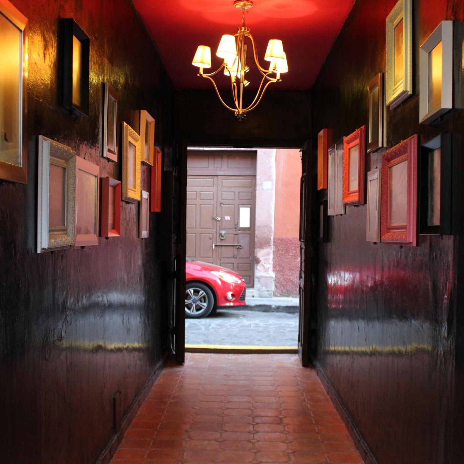 Hostal Punto 79 5/50