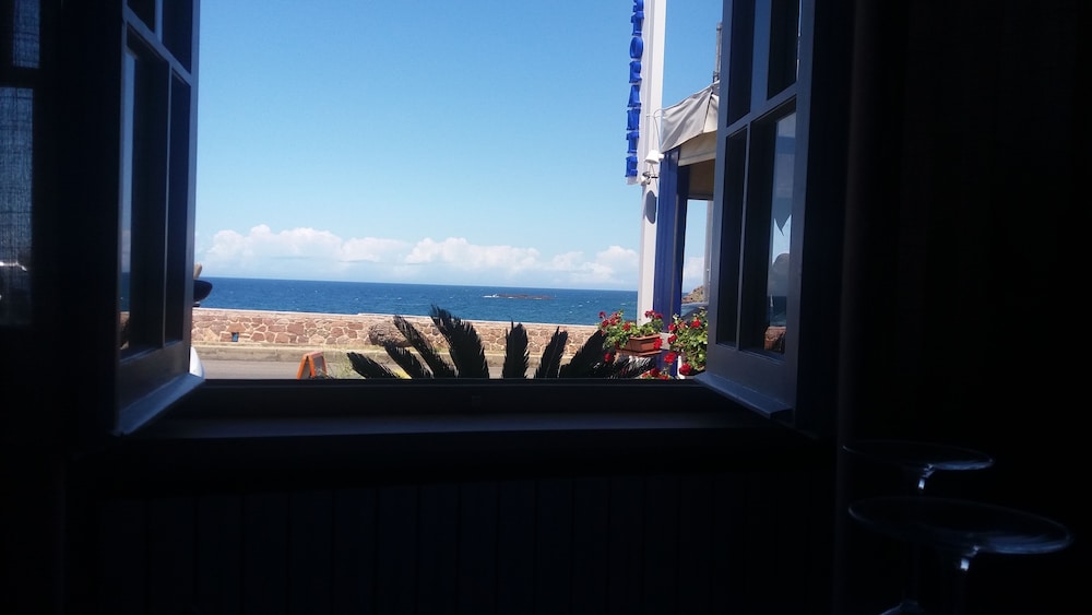 Meli Hotel 24/46