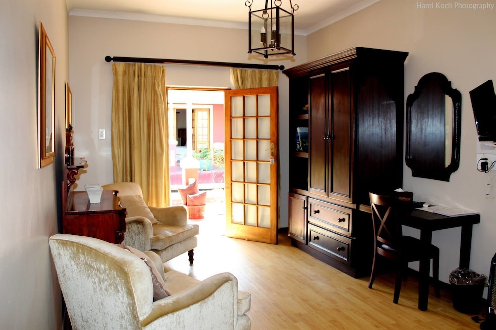 Beaufort Manor Country Lodge 30/40