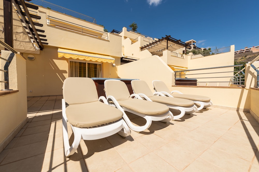 Holiday Club Sol Amadores 53/64