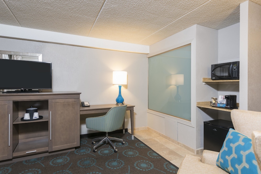 Hampton Inn Bloomington 58/62